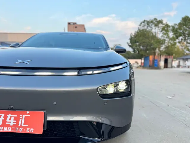 Xpeng P7 — Фото автомобиля 8