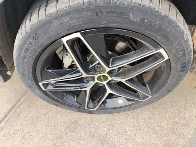 Roewe Roewe RX5 New Energy 2021 Model ePLUS National Trend Ronglin Luxury Edition — Фото автомобиля 22