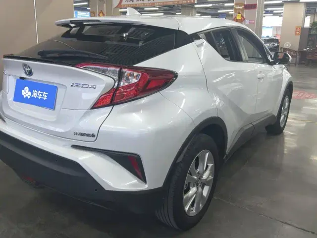 Toyota IZOA — Фото автомобиля 3