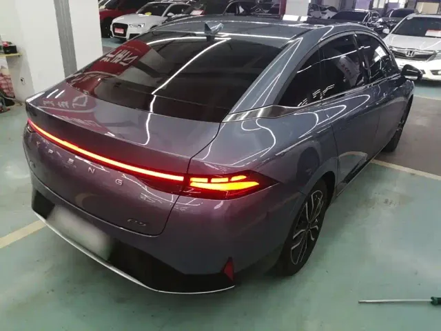 Xpeng P5 — Фото автомобиля 6