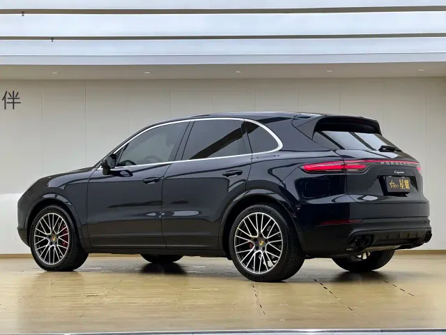 Porsche Cayenne 2019 Cayenne 3.0T — Фото автомобиля 24