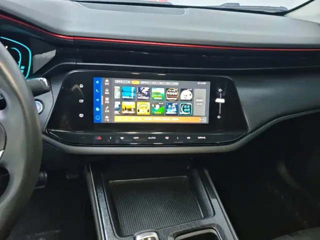 Dongfeng Yixuan MAX — Фото автомобиля 12