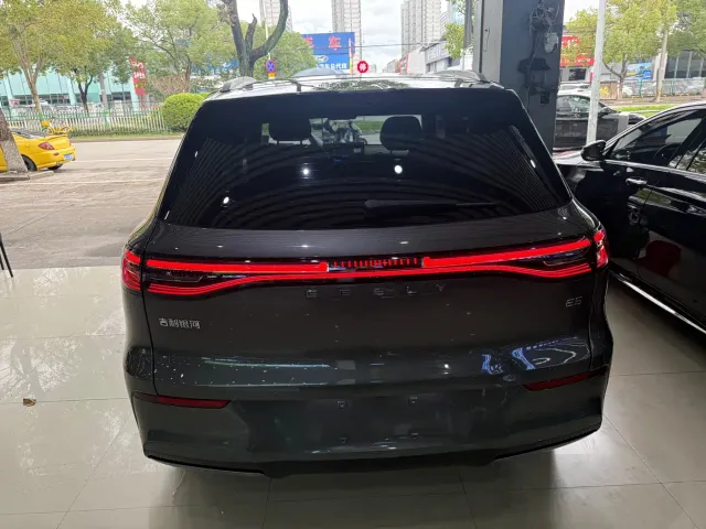 Geely Galaxy E5 — Фото автомобиля 8