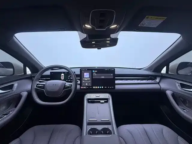 Roewe M7 DMH — Фото автомобиля 5