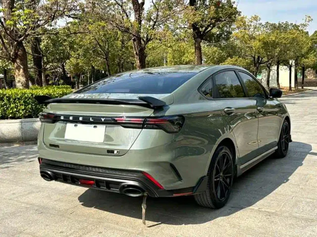 Geely Binrui — Фото автомобиля 9