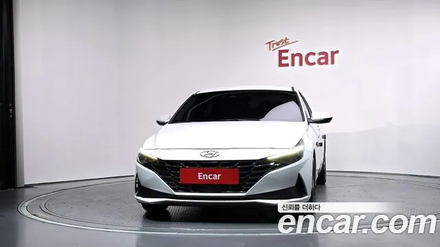 Hyundai Avante CN7 — Фото автомобиля 3
