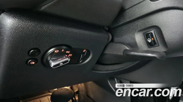 Mini Cooper — Фото автомобиля 24