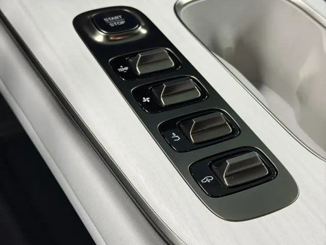 Xiaomi SU7 — Фото автомобиля 14