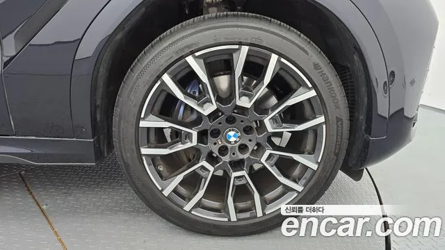 BMW X6 xDrive40i M Sport — Фото автомобиля 5