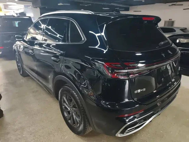 Hongqi HS5 — Фото автомобиля 4