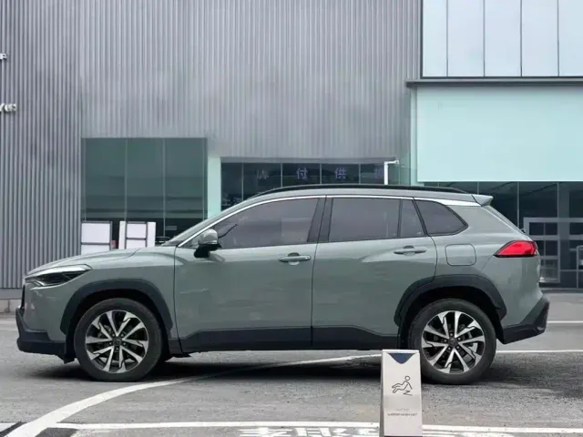 Toyota Corolla Cross — Фото автомобиля 7