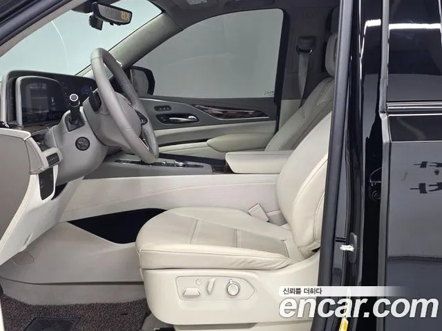 Cadillac Escalade Generation 5 — Фото автомобиля 15