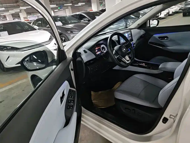 Nissan Sylphy — Фото автомобиля 15