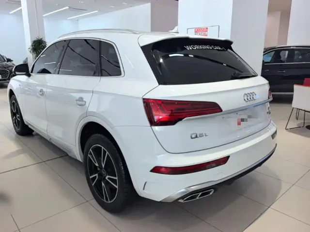 Audi Q5L — Фото автомобиля 4