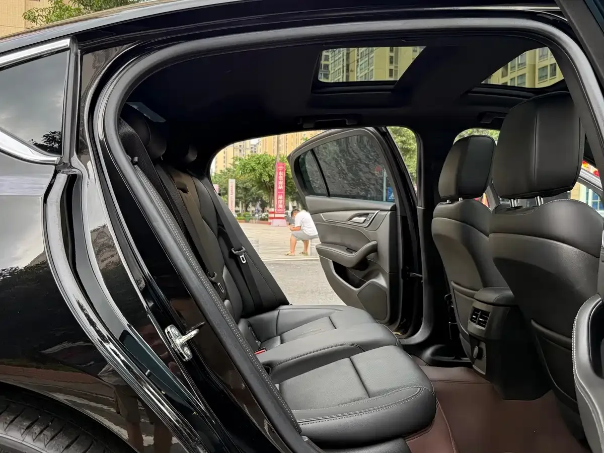 Cadillac Cadillac CT5 2024 28T Luxury Model Pro — Фото автомобиля 26