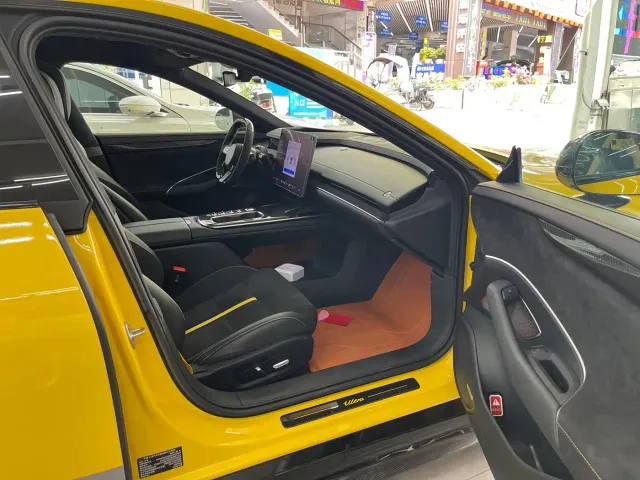 Xiaomi Auto Xiaomi SU7 Ultra 2025 Model Ultra — Фото автомобиля 16