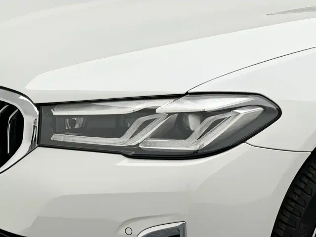 BMW 5 Series — Фото автомобиля 27