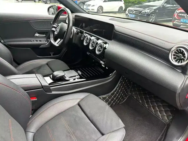 Mercedes-Benz A-Class — Фото автомобиля 15