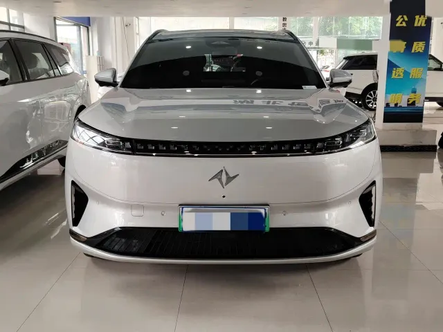 Dongfeng eπ 008 — Фото автомобиля 2