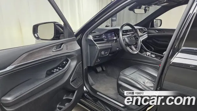 Jeep Cherokee Grand Cherokee(WL) L 3.6 Overland — Фото автомобиля 10