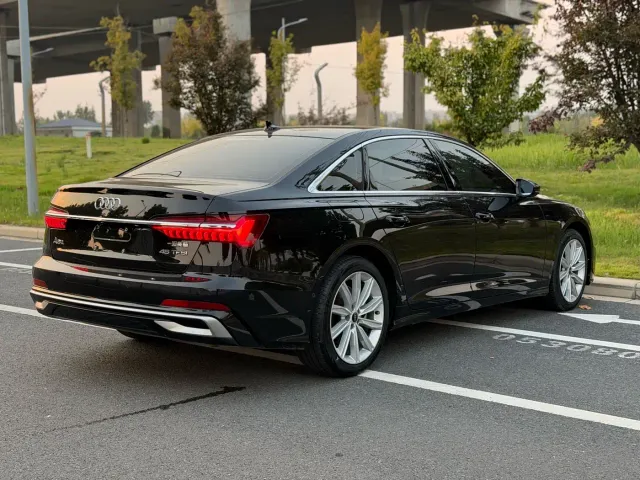 Audi A6L — Фото автомобиля 9