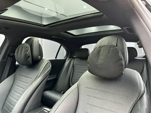 Mercedes-Benz C-Class — Фото автомобиля 4