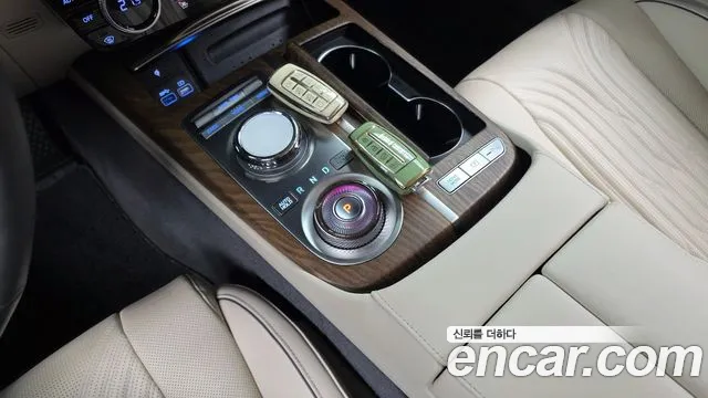 Genesis G80 Бензин 2.5 турбо AWD — Фото автомобиля 9