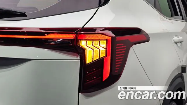 Kia Seltos New — Фото автомобиля 8