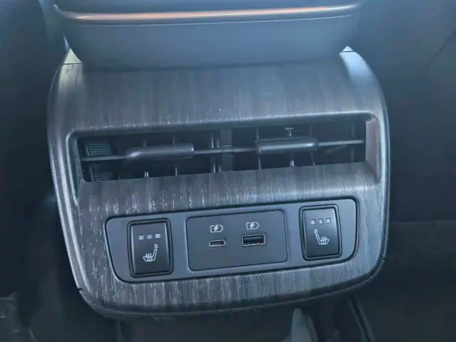 Nissan Ariya — Фото автомобиля 15