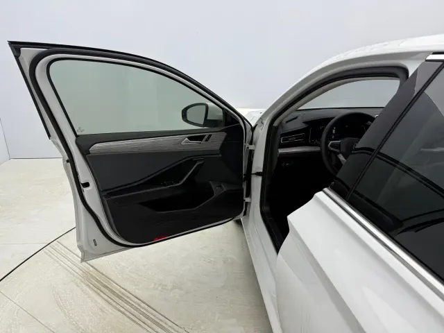 Volkswagen Sagitar 2023 280TSI DSG Surpass Plus Edition — Фото автомобиля 17