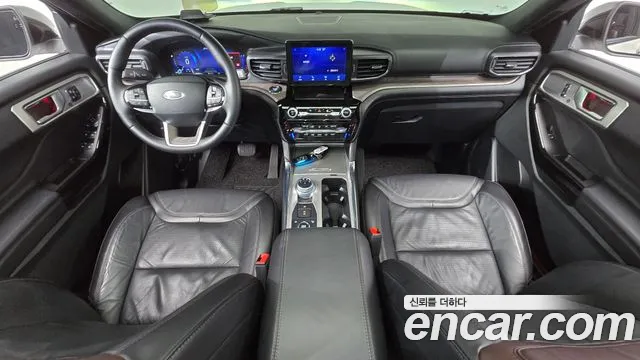 Ford Explorer Explorer 6 поколение 3.0 Platinum 4WD — Фото автомобиля 7