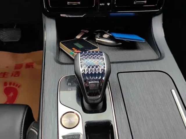 GAC Trumpchi GS8 — Фото автомобиля 6
