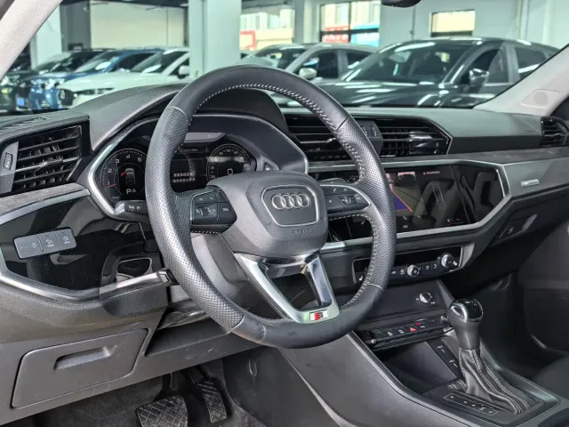 Audi Q3 Sportback — Фото автомобиля 10