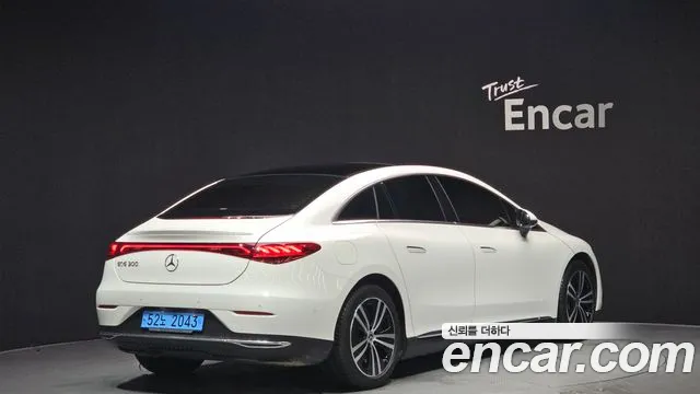 Mercedes-Benz EQE — Фото автомобиля 2