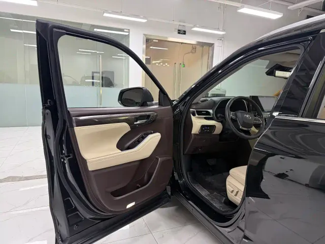 Toyota Highlander — Фото автомобиля 8
