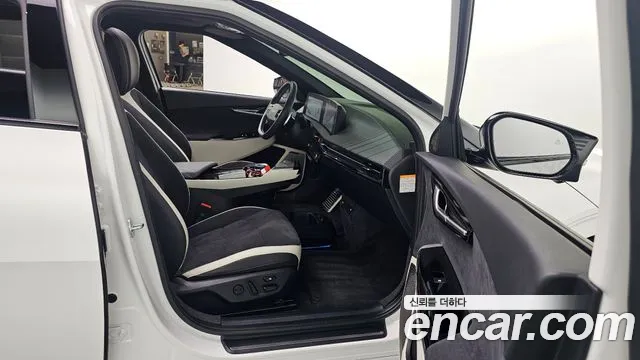 Kia EV6 — Фото автомобиля 25