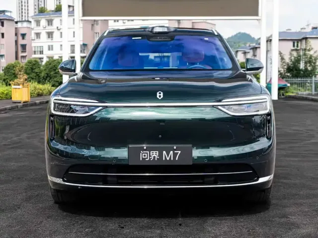 Aito M7 — Фото автомобиля 2