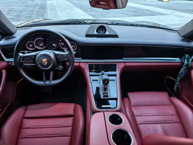Porsche Panamera — Фото автомобиля 10