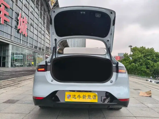 Leapmotor C01 — Фото автомобиля 16