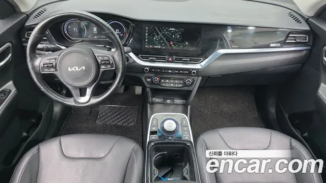 Kia Niro — Фото автомобиля 7