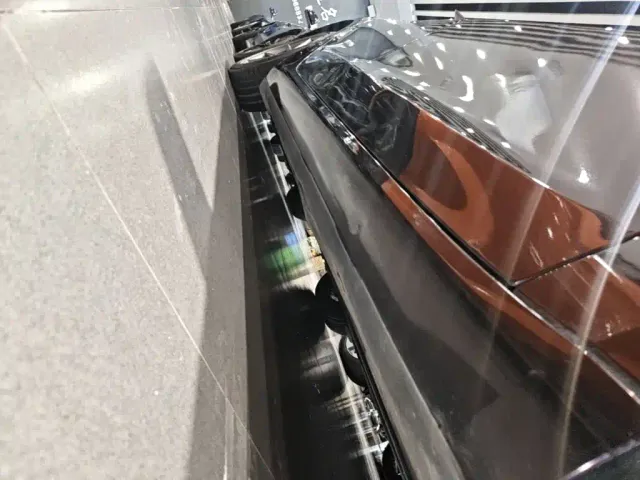 Tesla Model 3 — Фото автомобиля 20