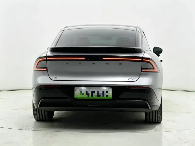 Xpeng P7+ — Фото автомобиля 9
