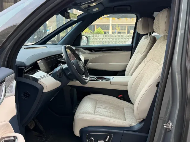 ZEEKR Zeekr 009 2024 7-Seat Aisle AWD Version 108kWh — Фото автомобиля 6