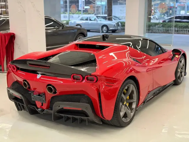 Ferrari SF90 — Фото автомобиля 11