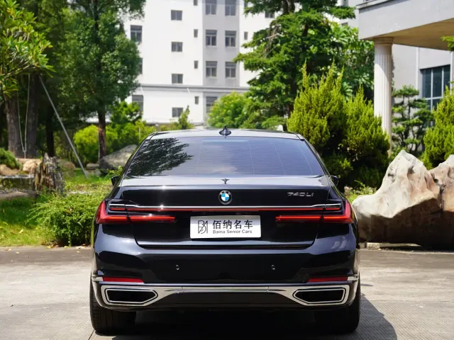 BMW 7 Series — Фото автомобиля 5