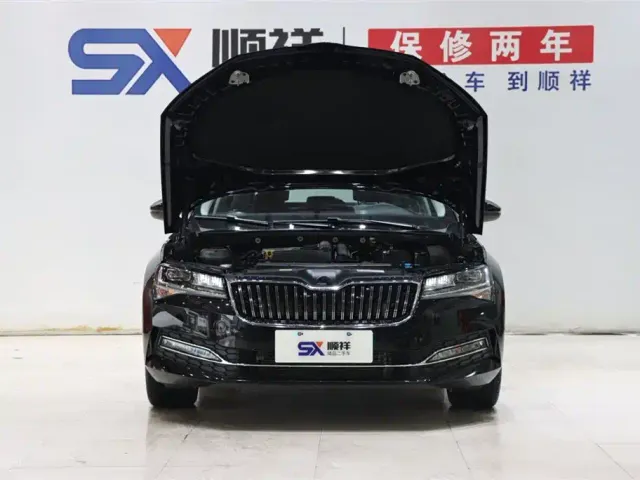 Skoda Superb — Фото автомобиля 18