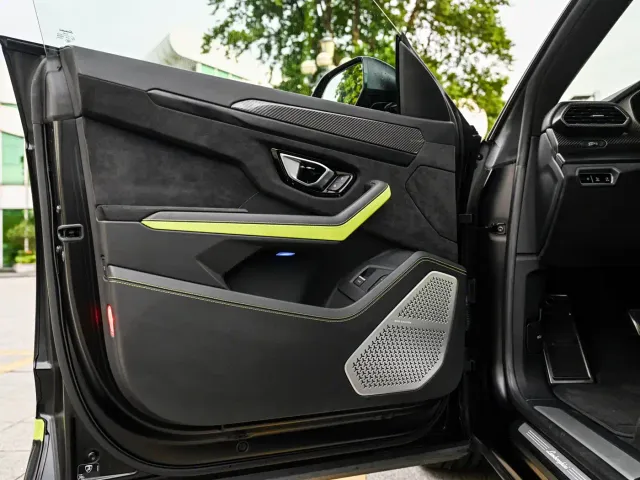 Lamborghini Urus — Фото автомобиля 22