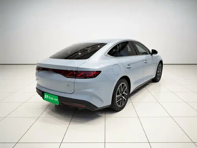 BYD Qin L — Фото автомобиля 6