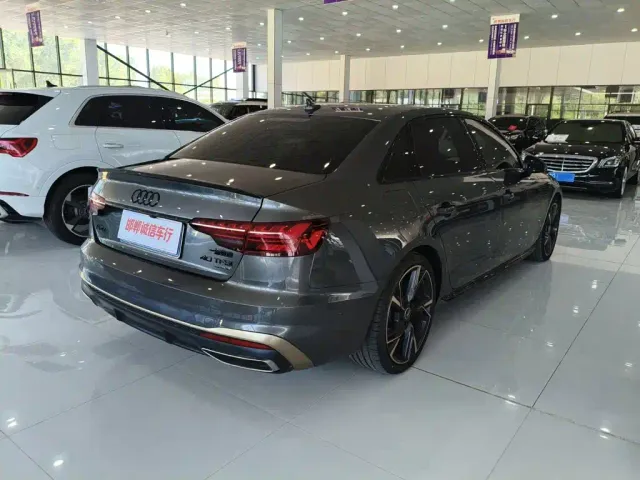 Audi A4L — Фото автомобиля 4