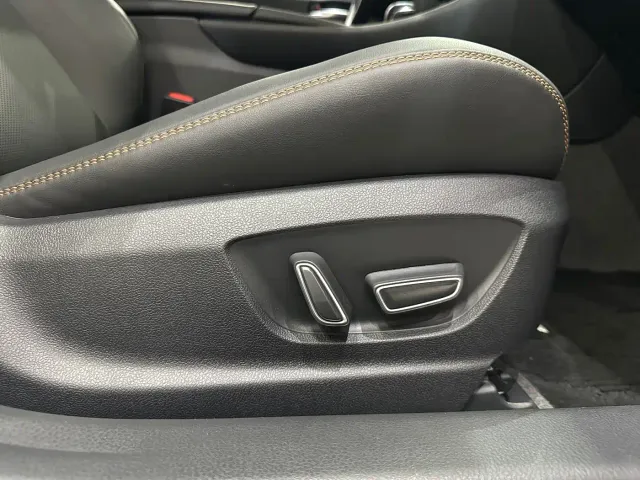 Toyota Avalon — Фото автомобиля 14